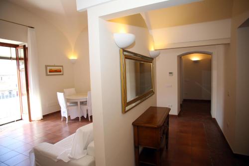 Palazzo Iaquinto 3