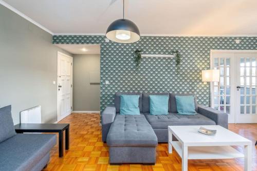  RenFeb23Boavista Deluxe with private parking in Porto