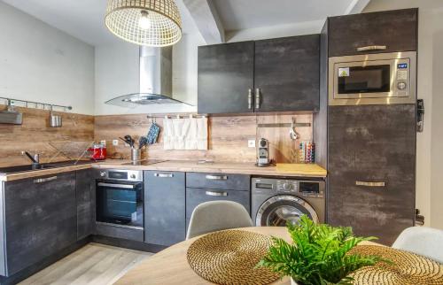 Bel Appartement Avec Terrasse Au Cœur D'avignon - Palais des Papes