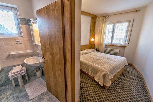 Hotel La Montanina Room Type - Economy Double Room
