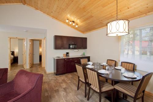 Jasper East Cabins 2
