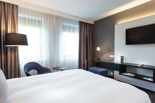 Courtyard by Marriott Amsterdam Airport - image 5
