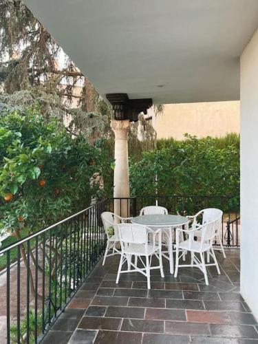 Villa a los pies de la Alhambra Villa a los pies de la Alhambra