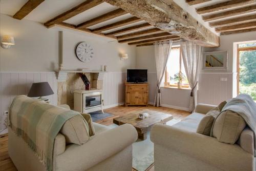 L'Amelia Les Trois Petites Maisons in Mailhac-sur-Benaize