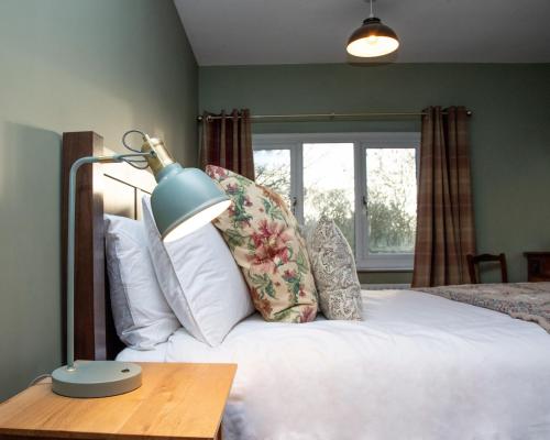 2-Bed Village Country Cottage with Free Parking and Pub - County Durham - Durham