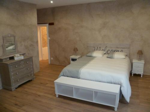 LA LAUJERE Chambre d'hôtes HARMONIE chambre d'hôte Saint-Martin-des-Fontaines