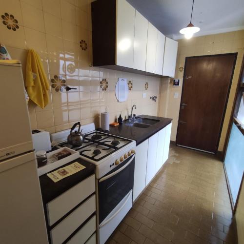 One-Bedroom Apartment image 4