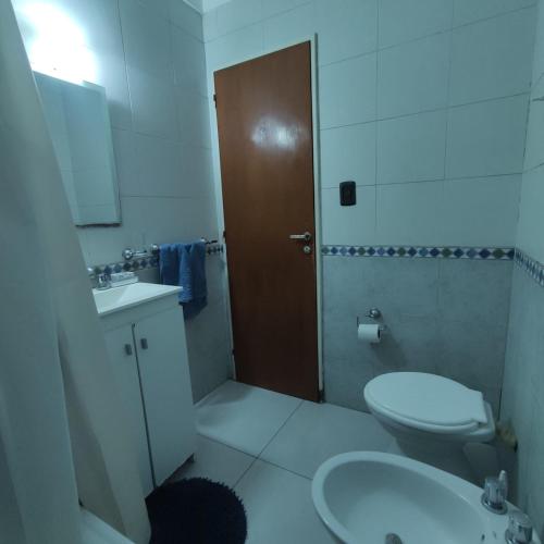 One-Bedroom Apartment image 3