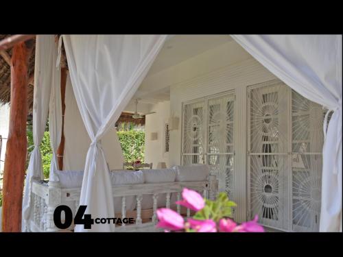 04 beach cottage malindi