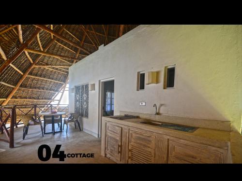 04 beach cottage malindi