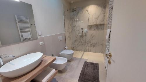 Double or Twin Room image 2