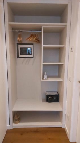 Double or Twin Room image 5