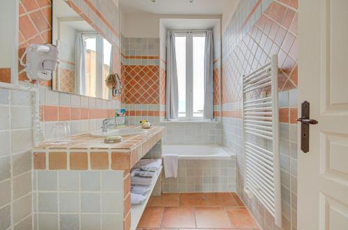 Omma – Roussillon, UT