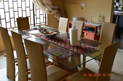 Iekārtas, Glorious Home Bed & Breakfast in Kopong
