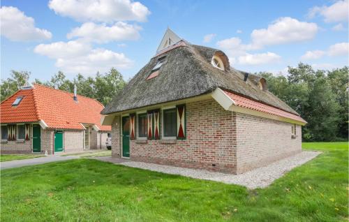  Beautiful Home In Ijhorst With Wifi And 3 Bedrooms, Pension in IJhorst bei Rouveen