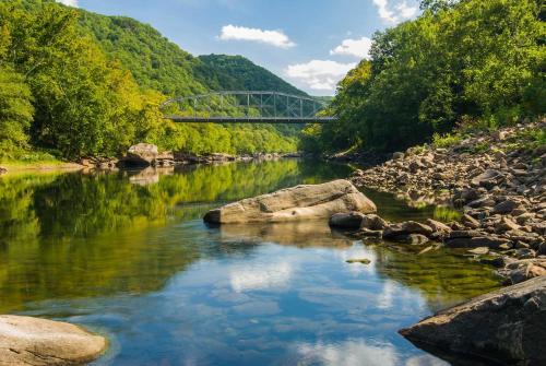 New River Gorge Retreat 10 min 2 Ace Resort in Oak Hill, USA