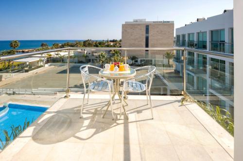 SHARON - Coralli Beachfront Apartment, Protaras (foto 4)