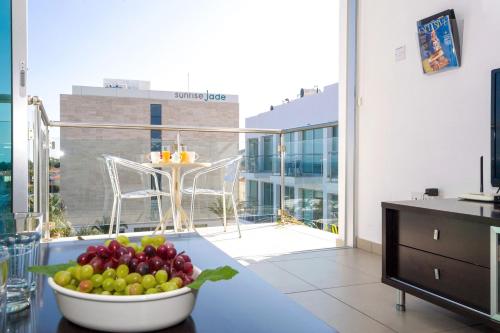 SHARON - Coralli Beachfront Apartment, Protaras (foto 9)