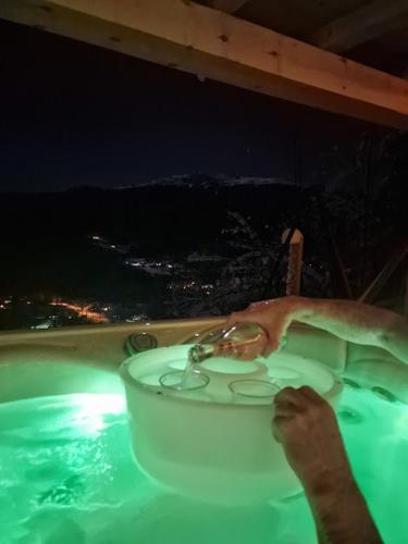 Molden 2-fjellutsikt og jacuzzi tilgang. in Luster