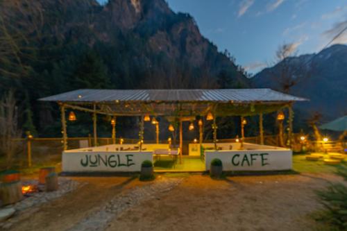 Jungle Hostel by Whoopers