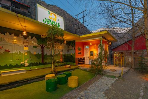 Jungle Hostel by Whoopers