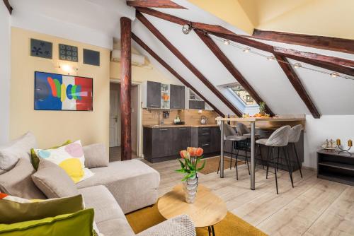 Beach City Center Apartment Catalina -1st row to the sea - Location saisonnière - Opatija
