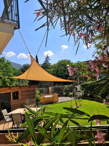 Casa vacanze Acero rosso gîte à louer Montignano