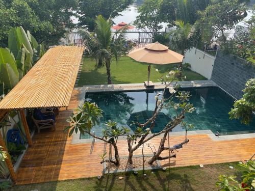TROPICAL HOUSE RIVERSIDE RETREAT in Thuận An