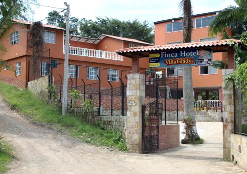 Finca Hotel Villa Gladys en Mesitas del Colegio