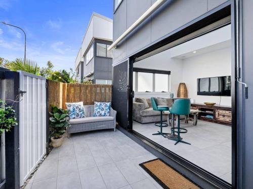 1 Bedroom Modern Townhouse in Casuarina - Banora Point