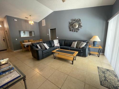 3 Bedroom Villa with Poolside Cinema and Games Room Close to theme Parks sleeps 6 plus 2 thumb 2