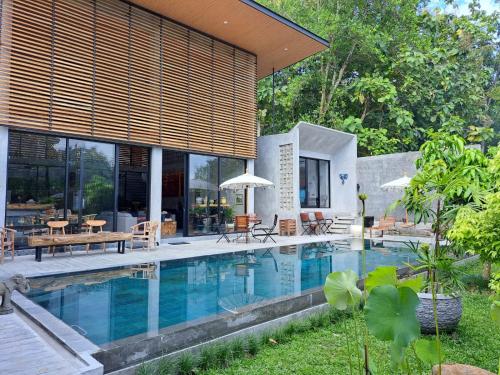 Swimming pool, DJipangan Home near Kasongan Travel Village