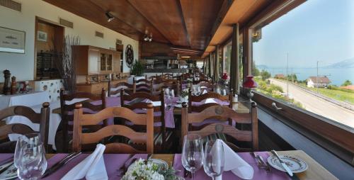 Restaurant, Hotel Kreuz in Leissigen