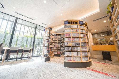 QuintessaHotel TokyoHaneda Comic&Books, Tokio