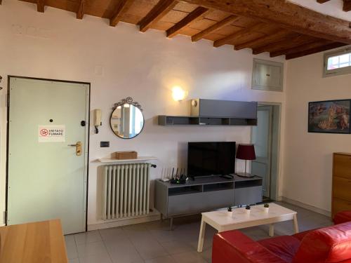 San Cristofano Apartment - image 10