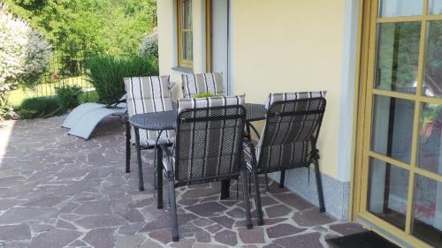 Dārzs, Ferienwohnung Zur schönen Aussicht (Ferienwohnung Zur schonen Aussicht) in Lalling