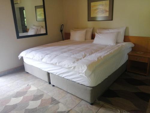 Luxury Double Room image 7