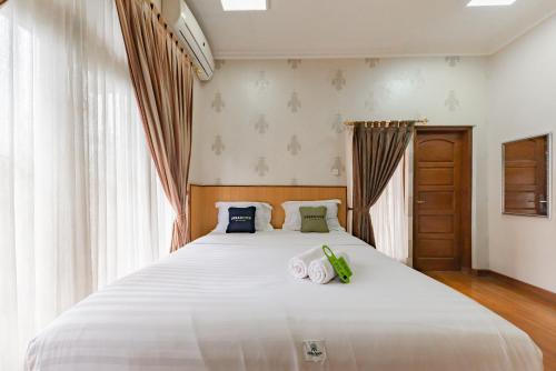 Urbanview Hotel Villa Surya Bandung – Bandung, ID