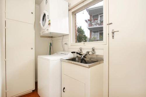 Facilities, 2 Lisson Grove Holiday Rental in Hawthorn