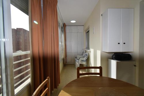 One-Bedroom Apartment image 10