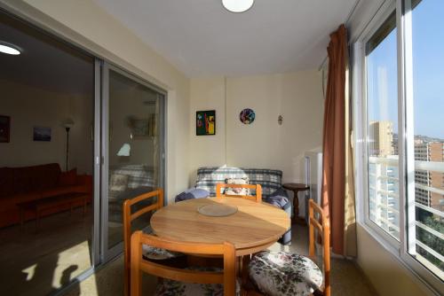 One-Bedroom Apartment image 3