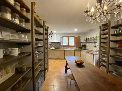 Vila Caelus masia boutique in Rubio