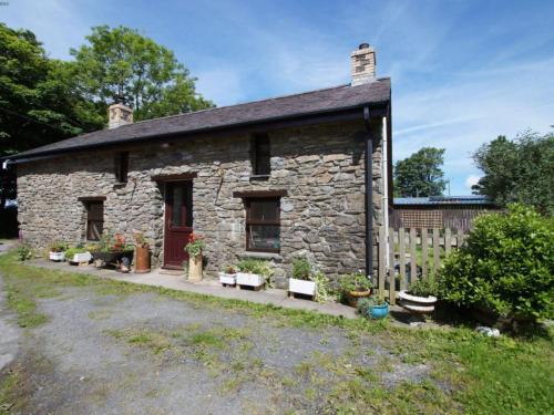 Holiday Home Clydfan by Interhome
