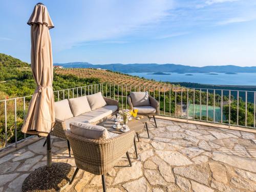 Villa Stolovi by Interhome in Komarna
