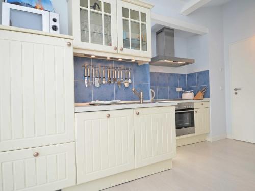 Apartment with Balcony image 8