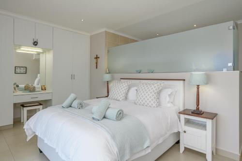 San Lameer Villa 14321 - 5 Bedroom Deluxe - 10 pax - San Lameer Rental Agency in Sanlameer