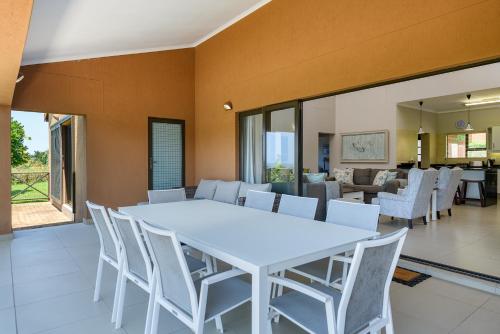Facilities, San Lameer Villa 14321 - 5 Bedroom Deluxe - 10 pax - San Lameer Rental Agency in Sanlameer