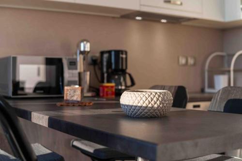 SUNNY HOUSE IN MAKRY GIALOS in Makris Gialos