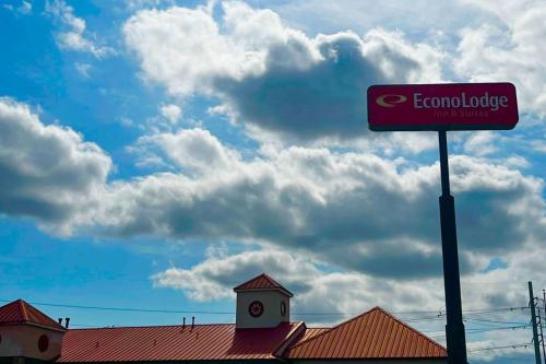 Econo Lodge Inn & Suites Downtown San Antonio Riverwalk Area