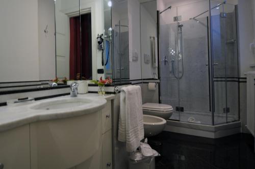 Suite Fontana di Trevi, Rome (photo 7)